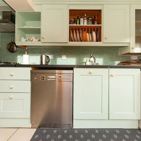 Tatil Evi Serene 2bd Wgarden Newtown Little Dublin!