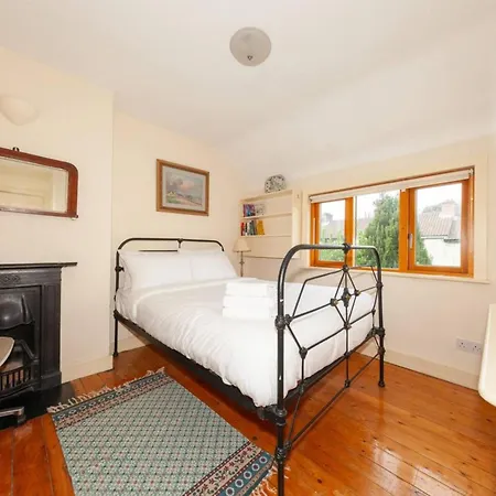 Casa de Férias Serene 2bd Wgarden Newtown Little Dublin! Dublin